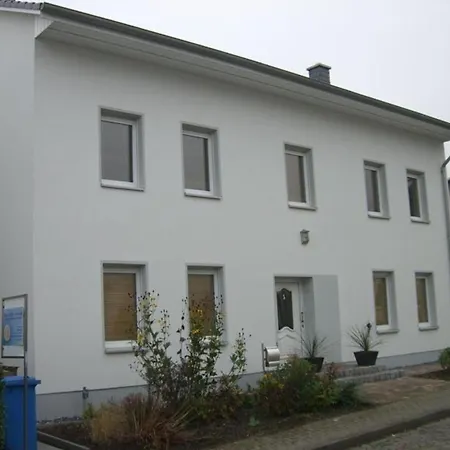 Nette Mit Balkon Fuer 4 Personen In Der Hafenstadt Sassnitz, Ostseekueste Deutschland Apartament *