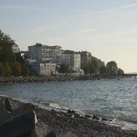 Nette Mit Balkon Fuer 4 Personen In Der Hafenstadt Sassnitz, Ostseekueste Deutschland